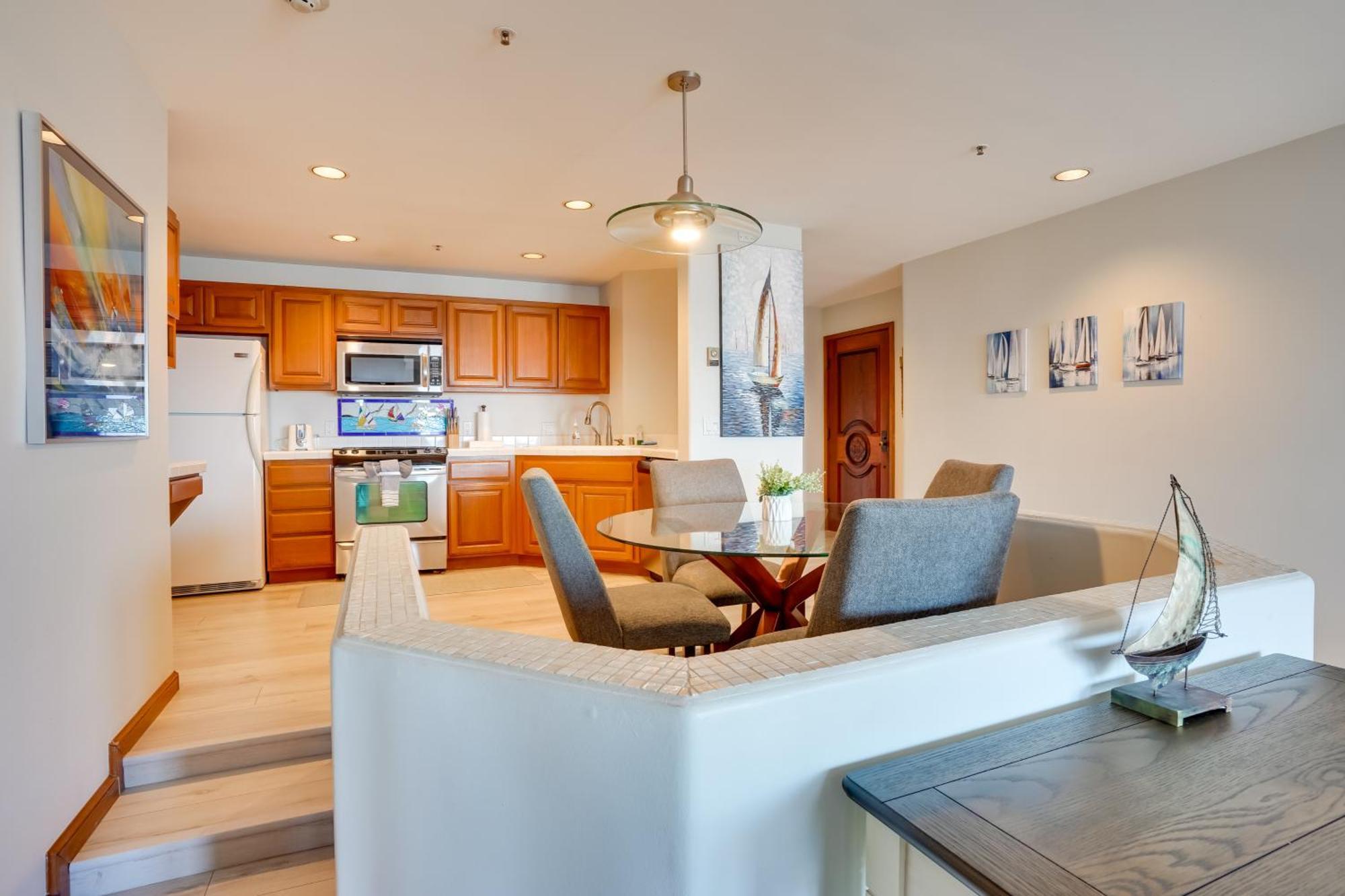 Bright Catalina Island Condo With Ocean Views! أفالون المظهر الخارجي الصورة