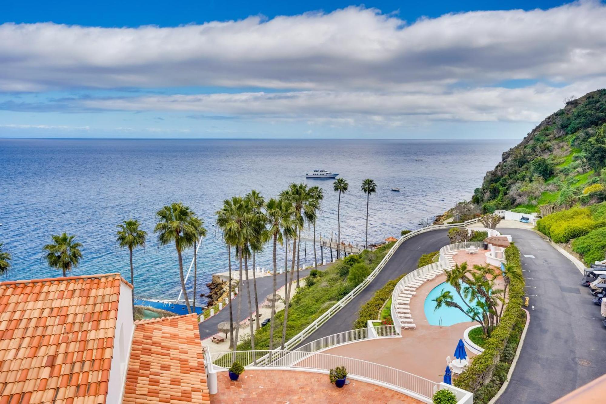 Bright Catalina Island Condo With Ocean Views! أفالون المظهر الخارجي الصورة