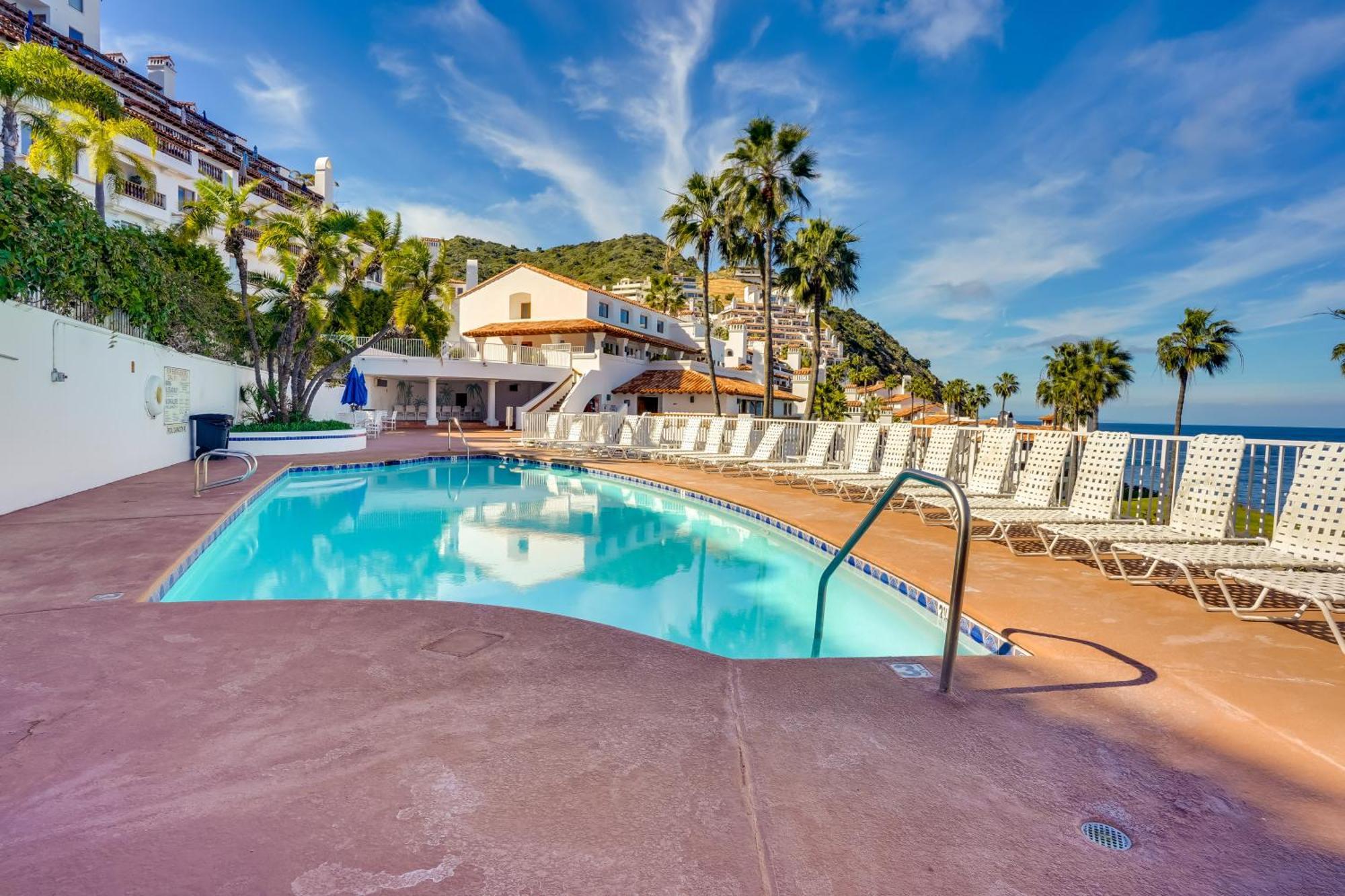 Bright Catalina Island Condo With Ocean Views! أفالون المظهر الخارجي الصورة